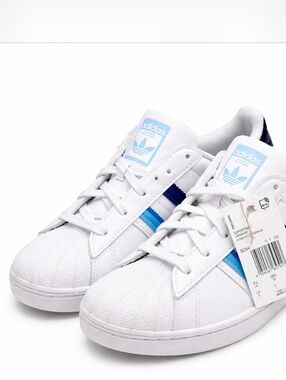 Adidas Superstar Mens 5.5 / Womens 7 White Blue Shell Toe Sneakers NWT